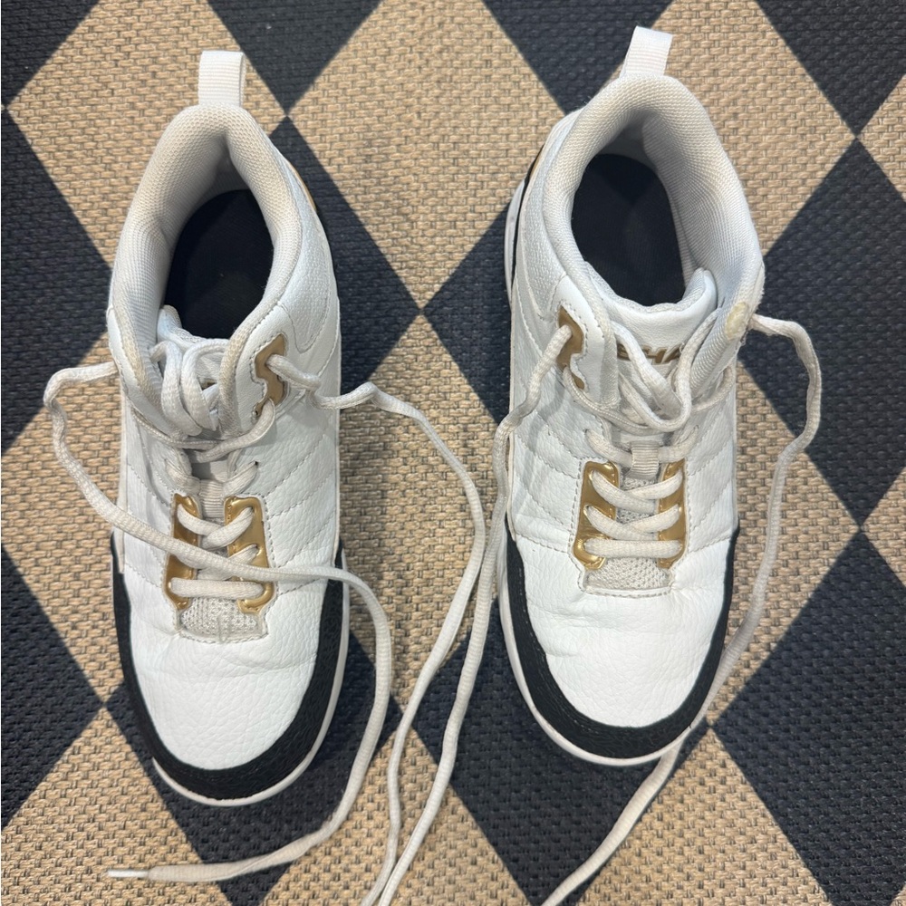 Shaq White and Black Sneakers Kids Size 3